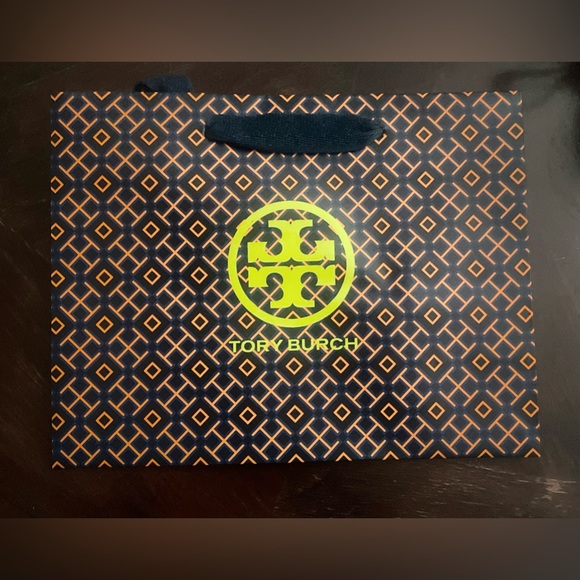 Tory Burch Emerson Women Gold Leather Slim Envelope Wristlet Wallet - Picture 8 of 8